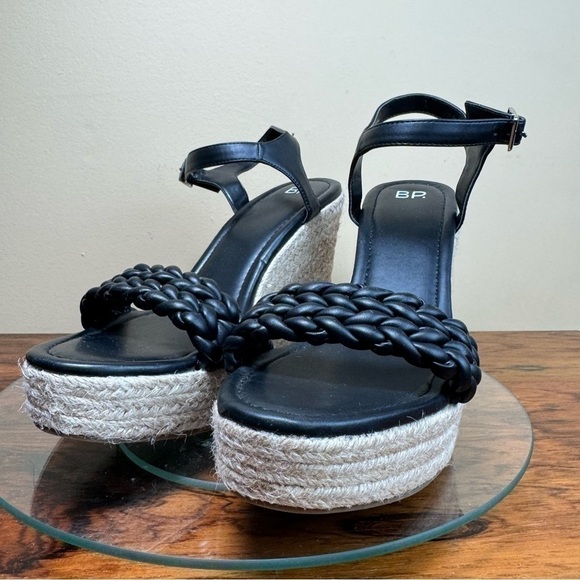 BP. Goldie Braided Wedge Sandal in black - Picture 7 of 15